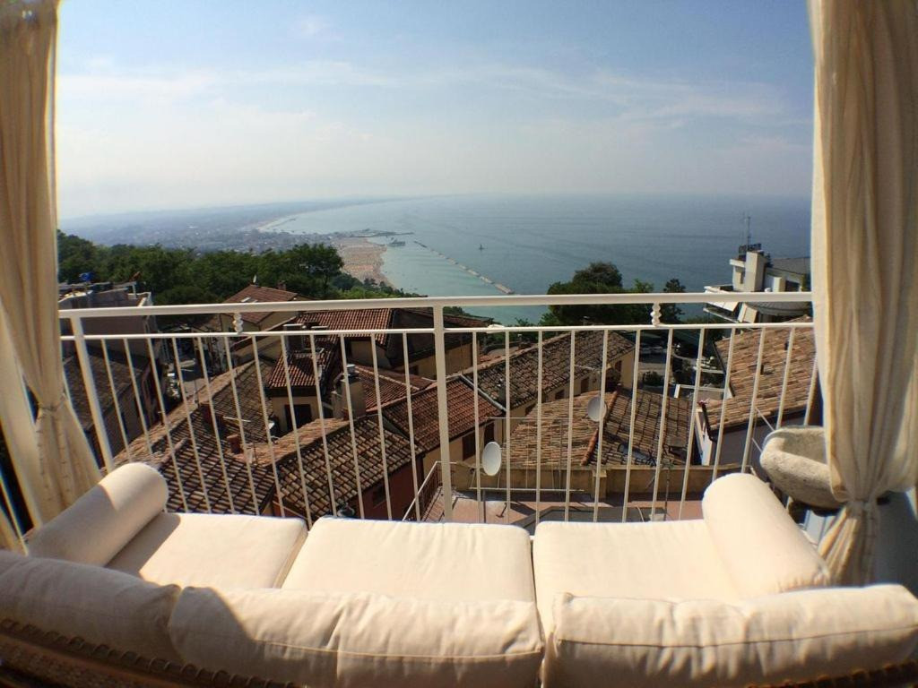 CASA NINA GABICCE MONTE